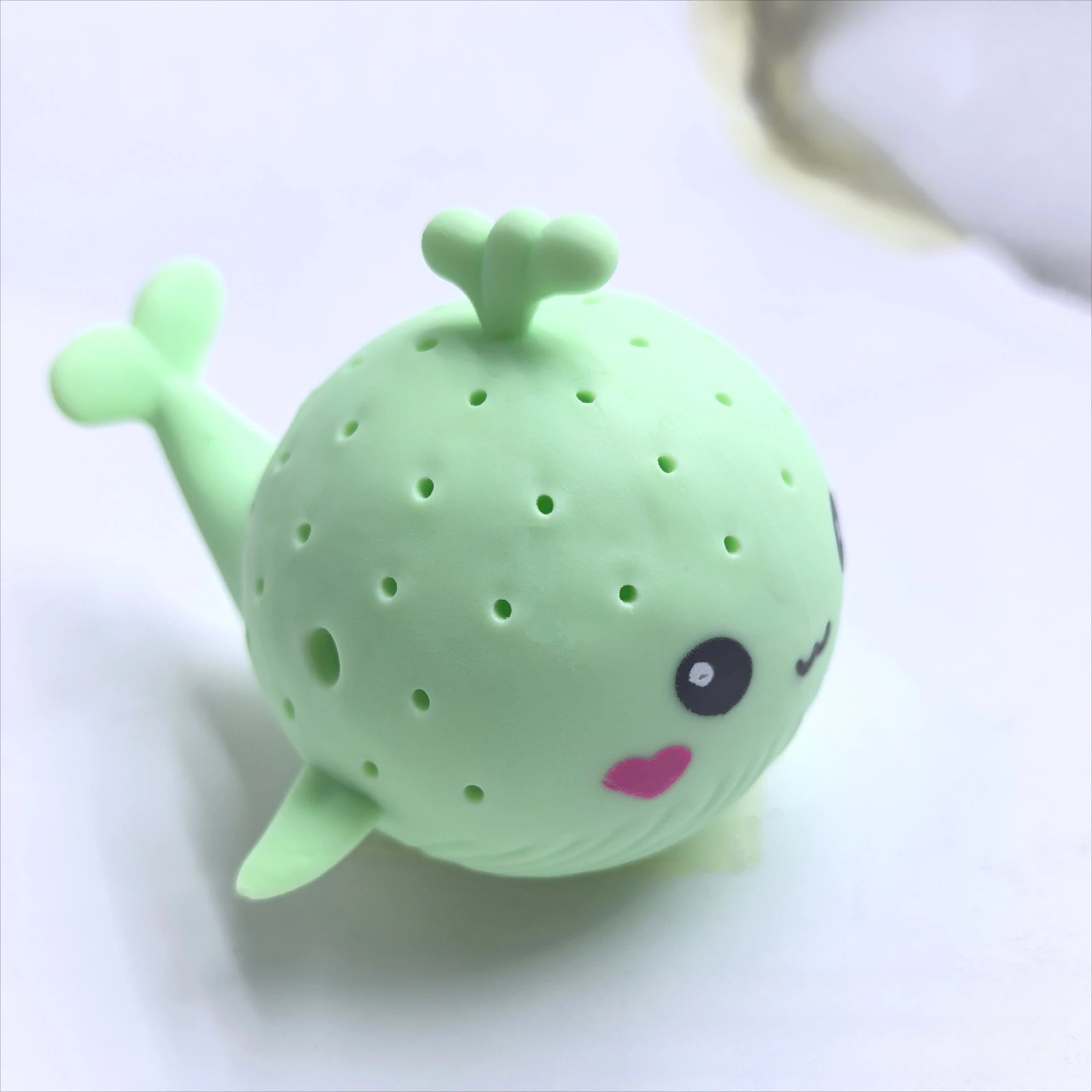 Cute Whale Bath Toy – Squeeze & Spray Water Toy 🐳